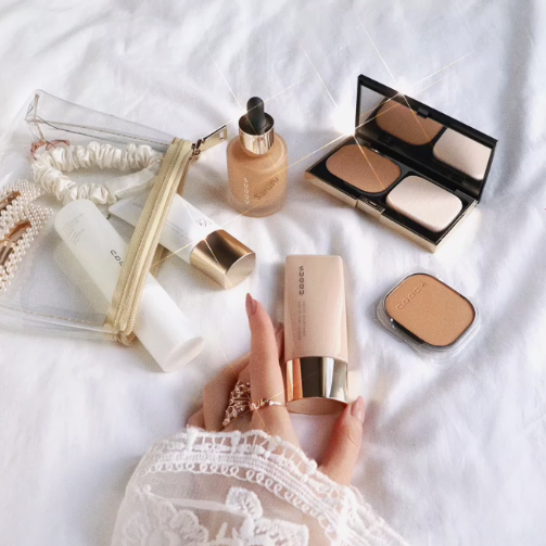 MAKEUP AND MAKEUP ACCESSORIES